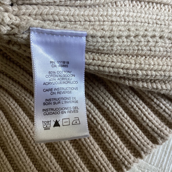 Michael Kors chunky knit tan sweater vest - machine washable. - sz LG - Picture 4 of 14